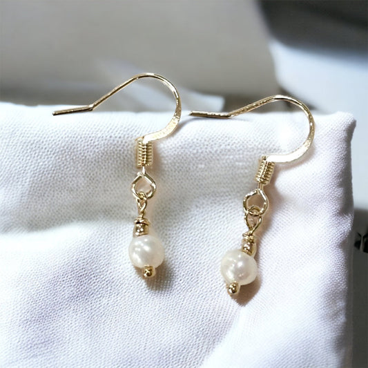 Greta Freshwater Pearl Earrings